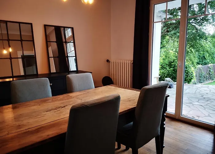 D'hôtes Avec Petit Déjeuner 3*